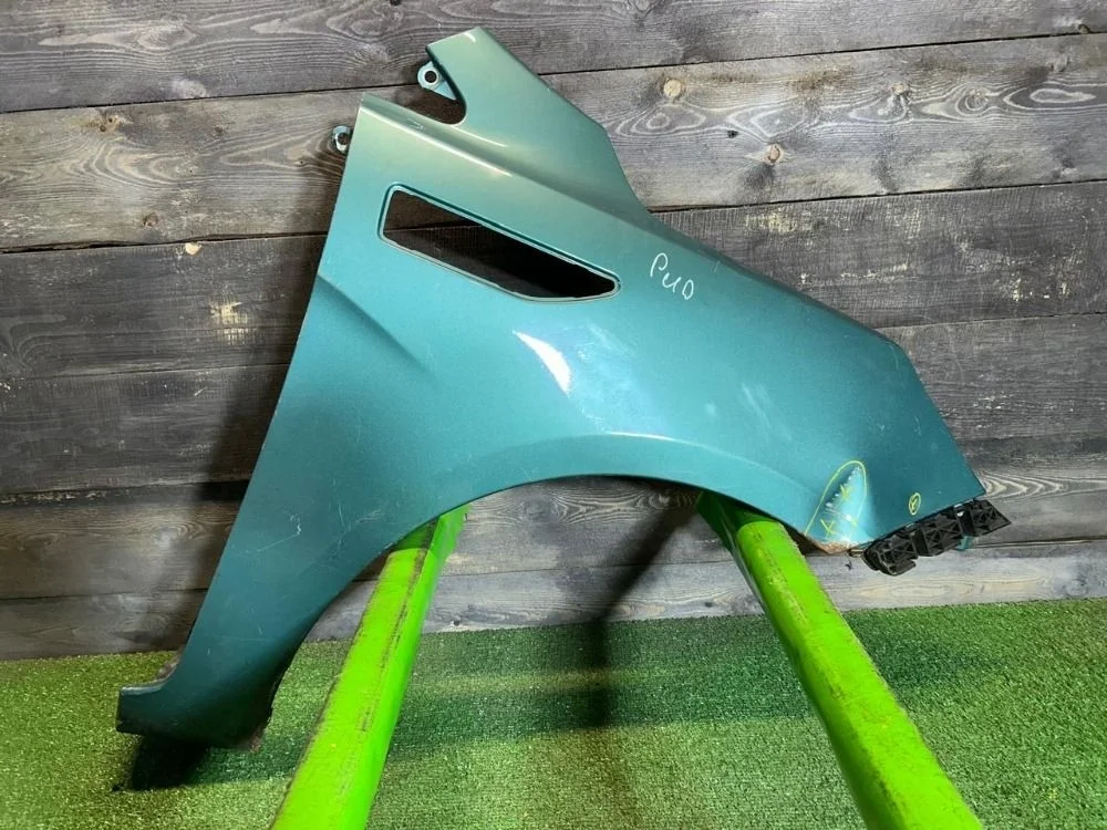 Крыло переднее правое Kia Rio 3