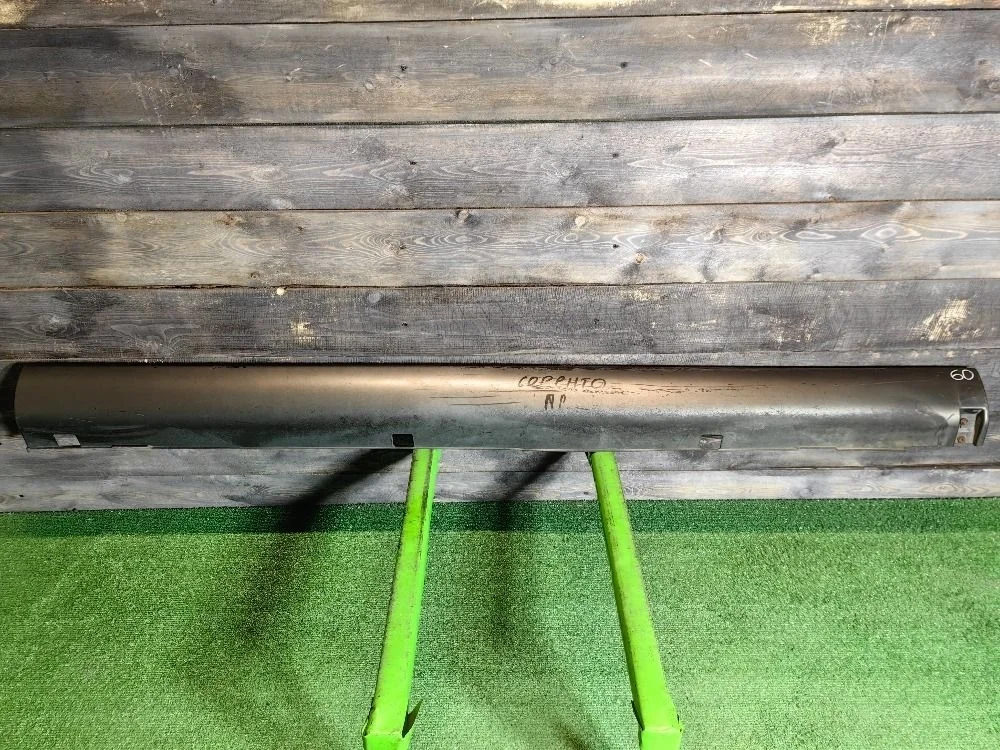 Накладка порога наружная правая Kia Sorento