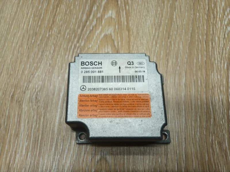Датчик подушки безопасности Mercedes 2006 W203