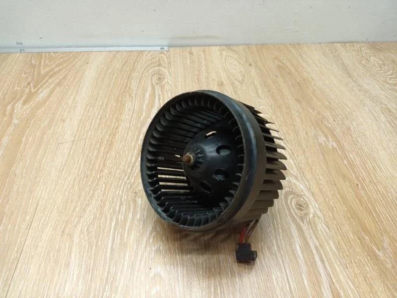 Мотор печки Mercedes 2006 W203