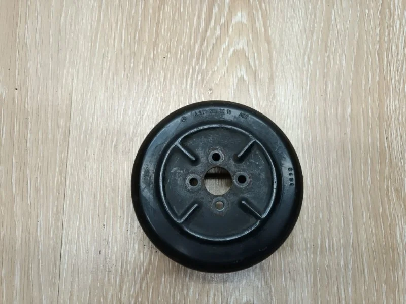 Шкив помпы Mercedes 2006 W203