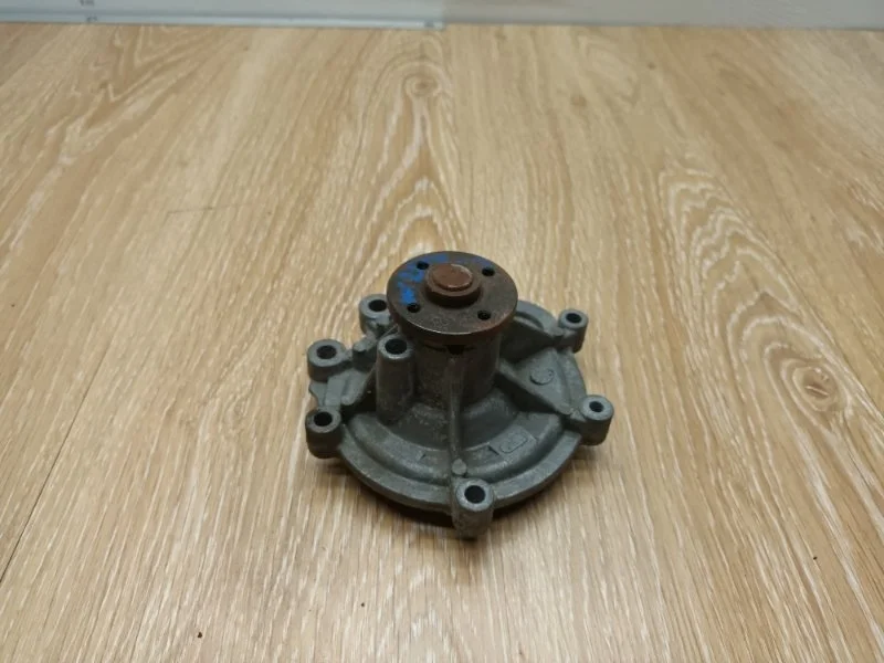 Помпа Mercedes 2006 W203