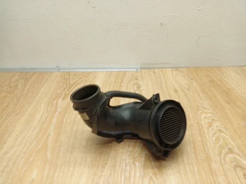 Датчик массового расхода воздуха Mercedes 2006 W203