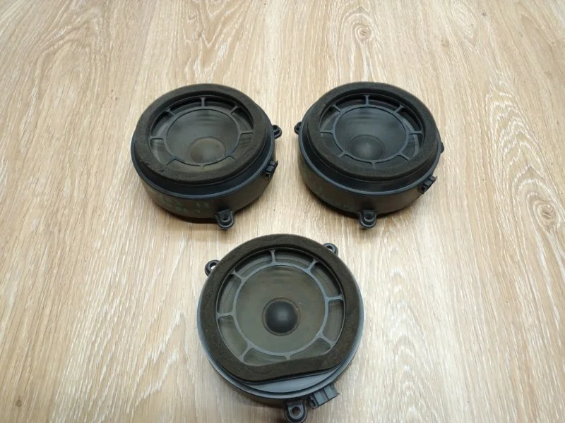 Динамик Mercedes 2006 W203