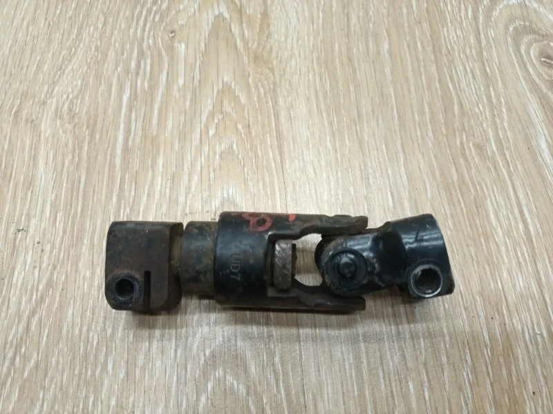 Рулевой карданчик Mercedes ML W163