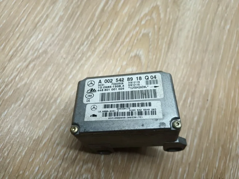 Датчик ускорения Mercedes ML W163