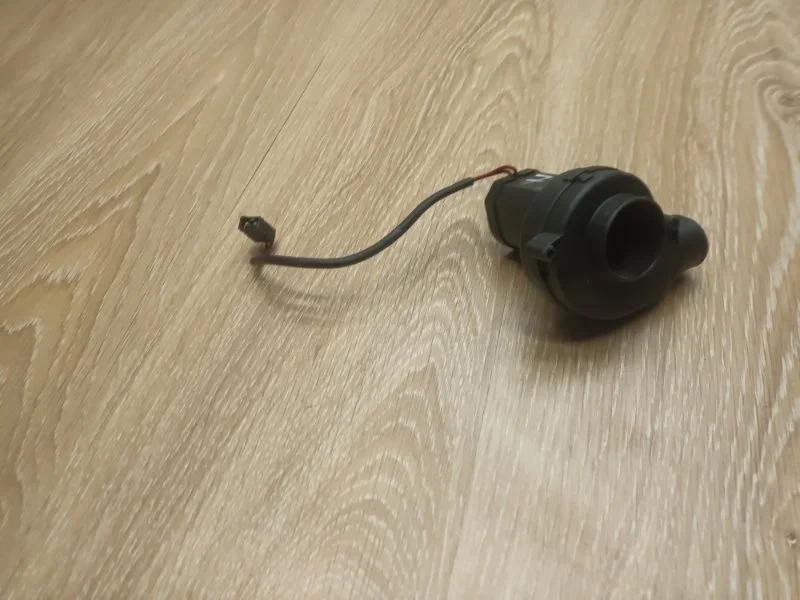 Вентилятор блока предохранителей Mercedes ML W163