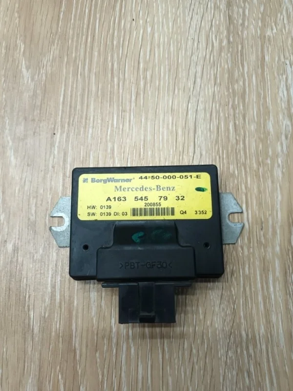 Блок управления раздаточной коробкой Mercedes ML W163