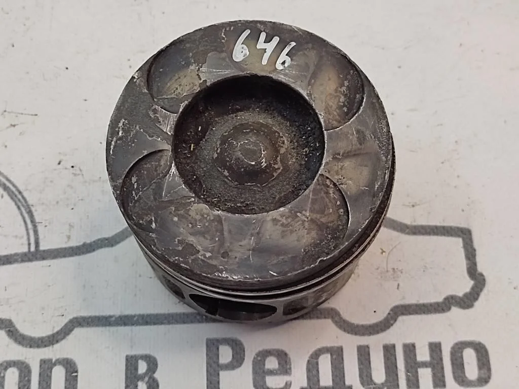 Поршень дизель Mercedes-Benz