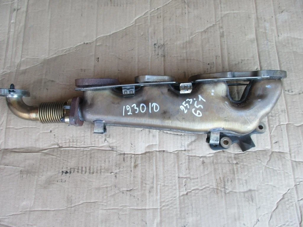 Коллектор выпускной Mercedes-Benz