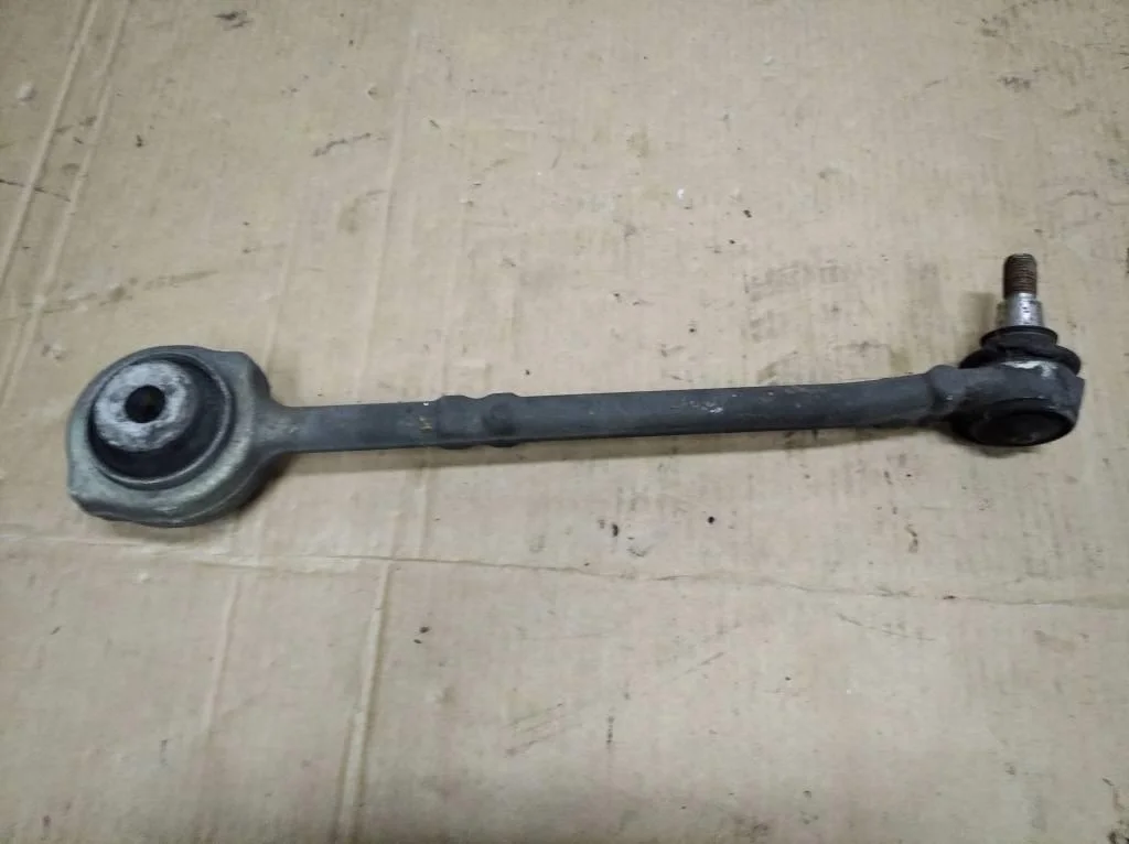 Рычаг передний нижний правый Mercedes-Benz