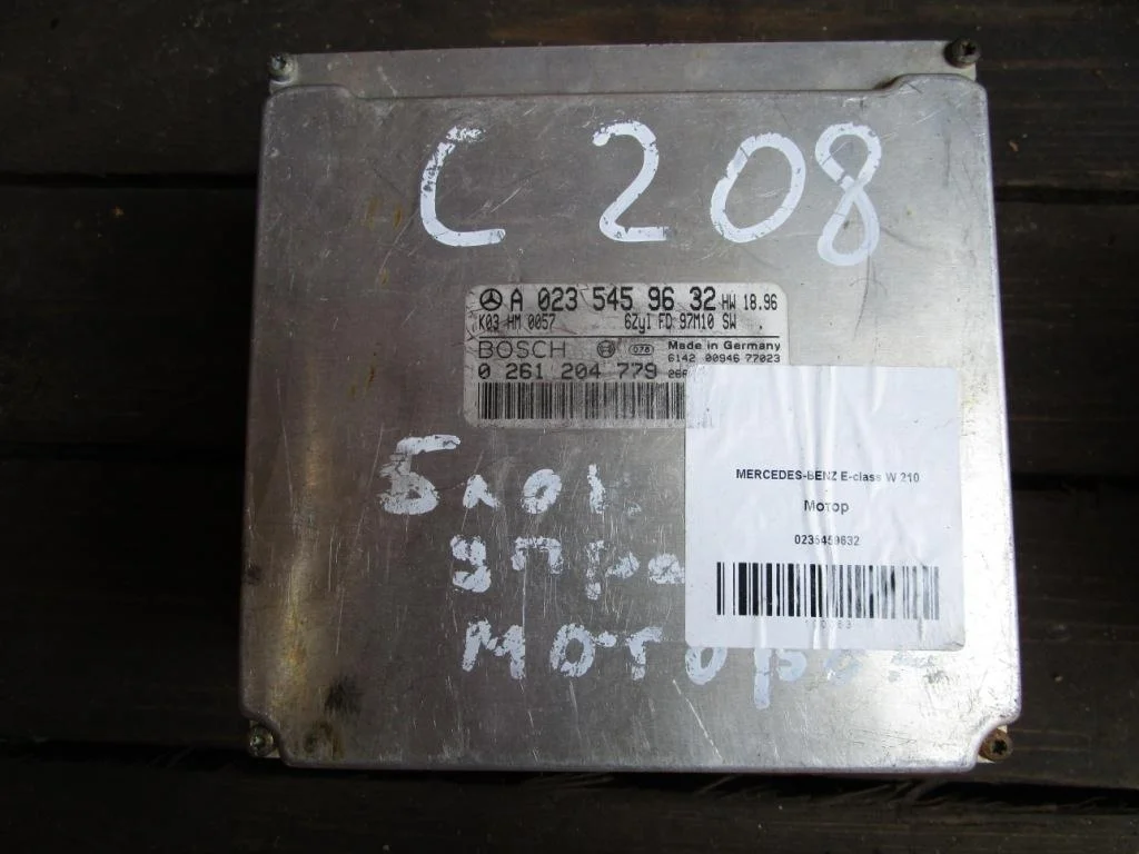 Блок управления двигателем Mercedes-Benz