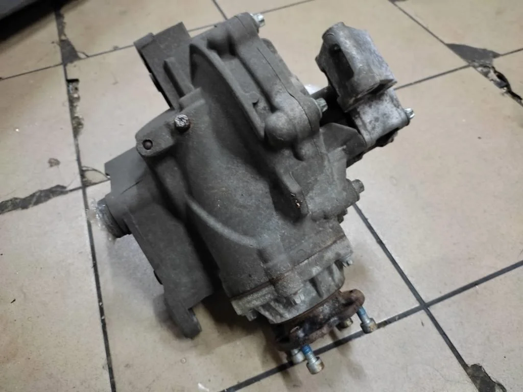 Редуктор передний Mercedes-Benz