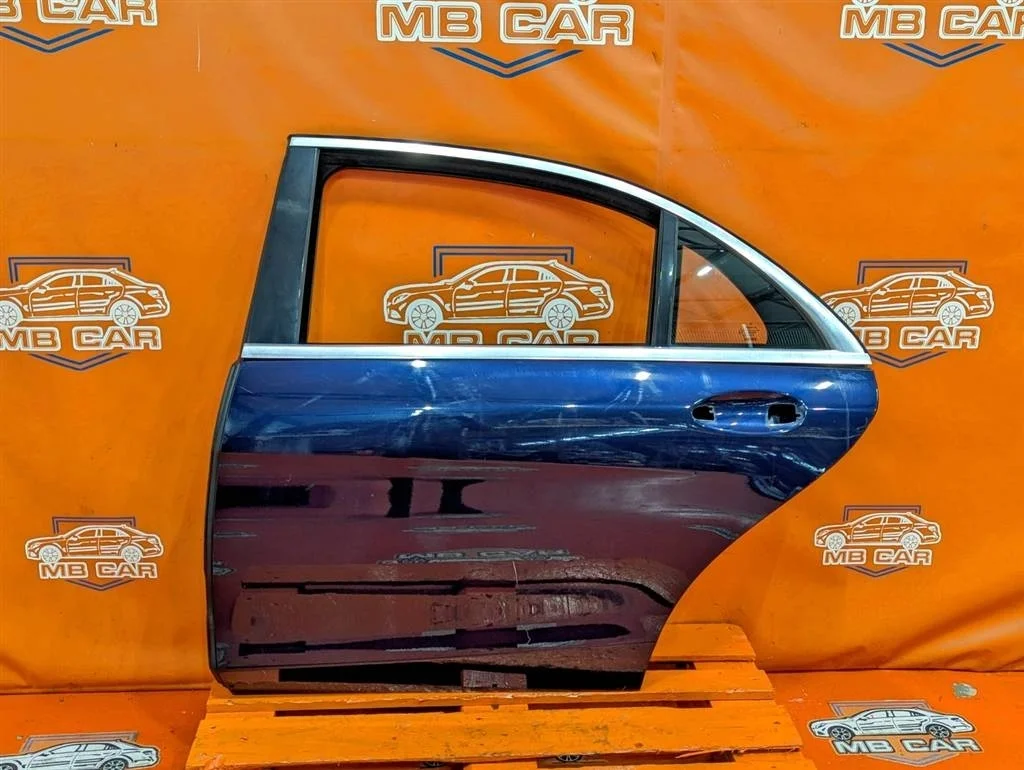 Дверь задняя левая Mercedes-Benz