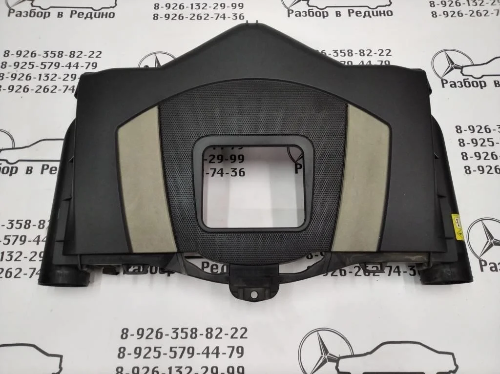 Корпус воздушного фильтра Mercedes-Benz