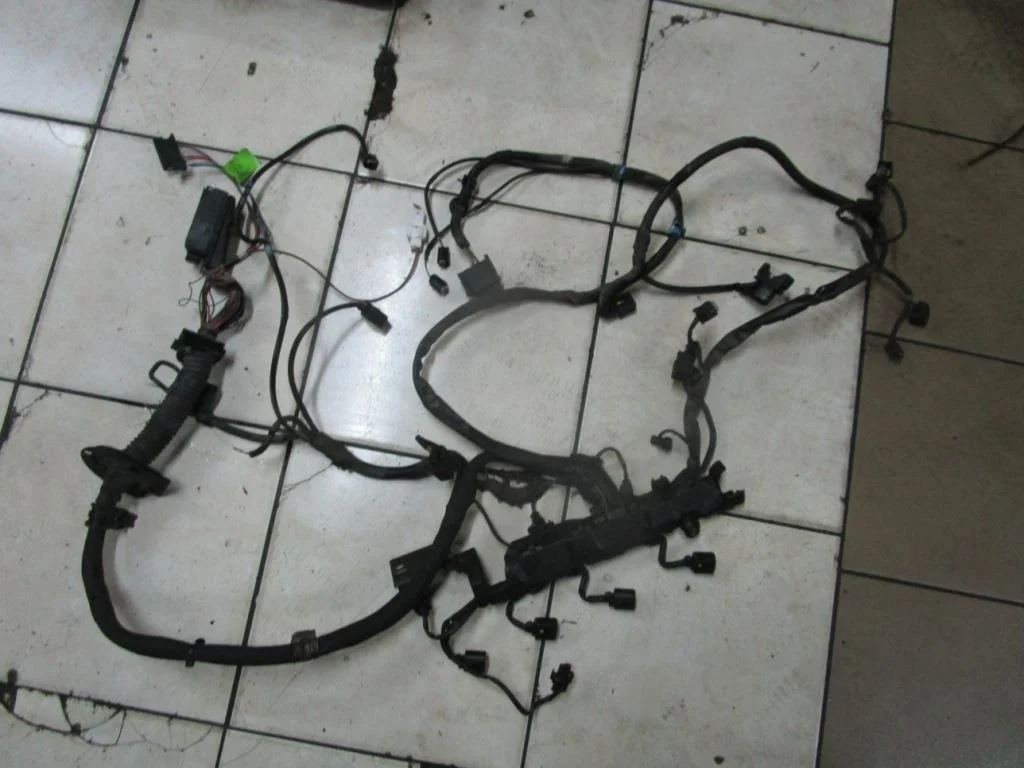 Проводка моторная Mercedes-Benz
