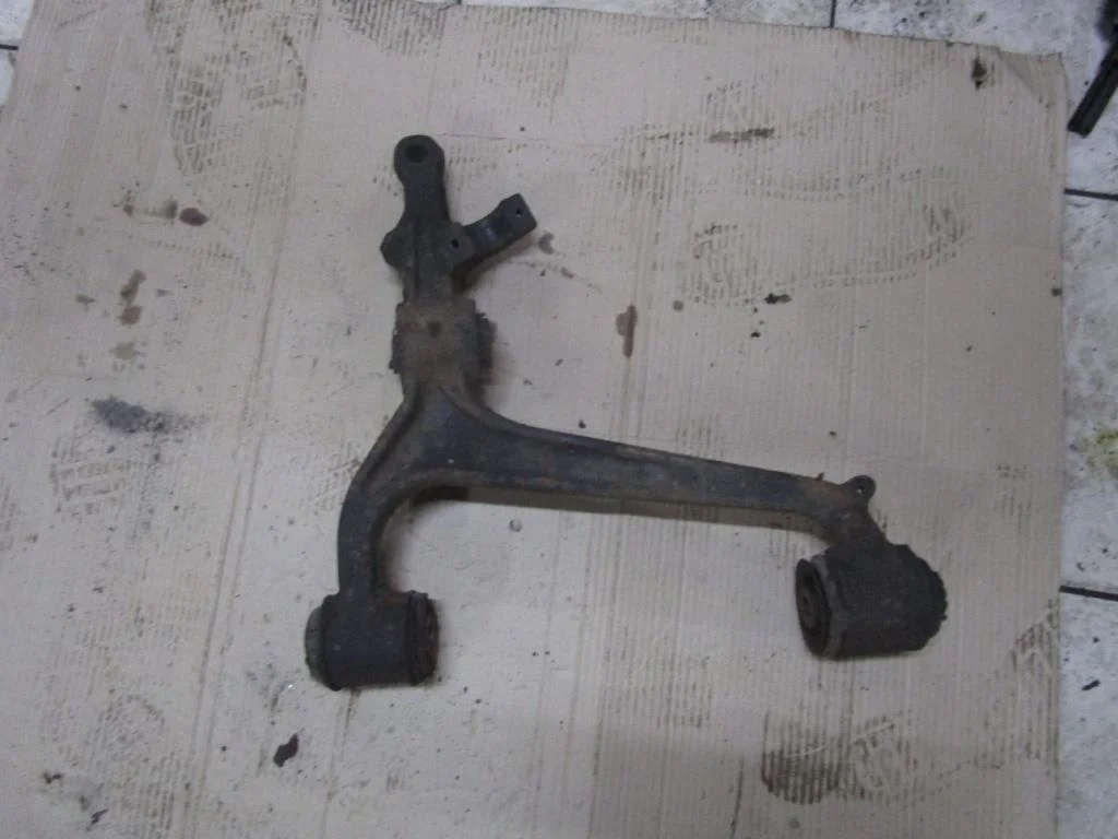 Рычаг передний нижний правый Mercedes-Benz