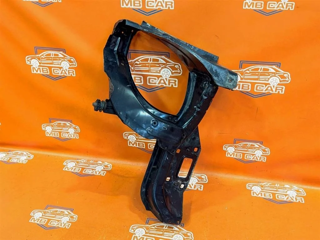 Рамка крепления фары Mercedes-Benz