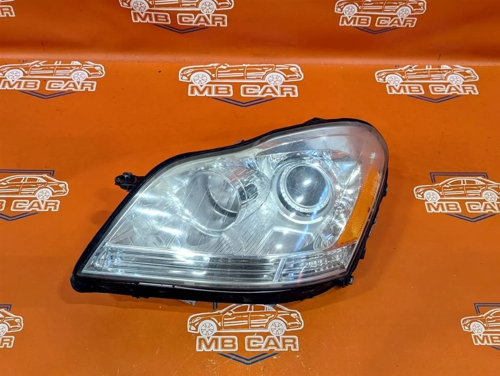 Фара левая Mercedes-Benz