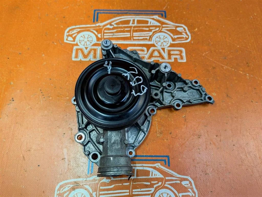 Помпа Mercedes-Benz