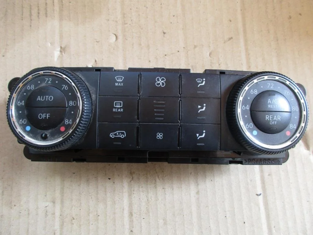 Панель управления климатом Mercedes-Benz