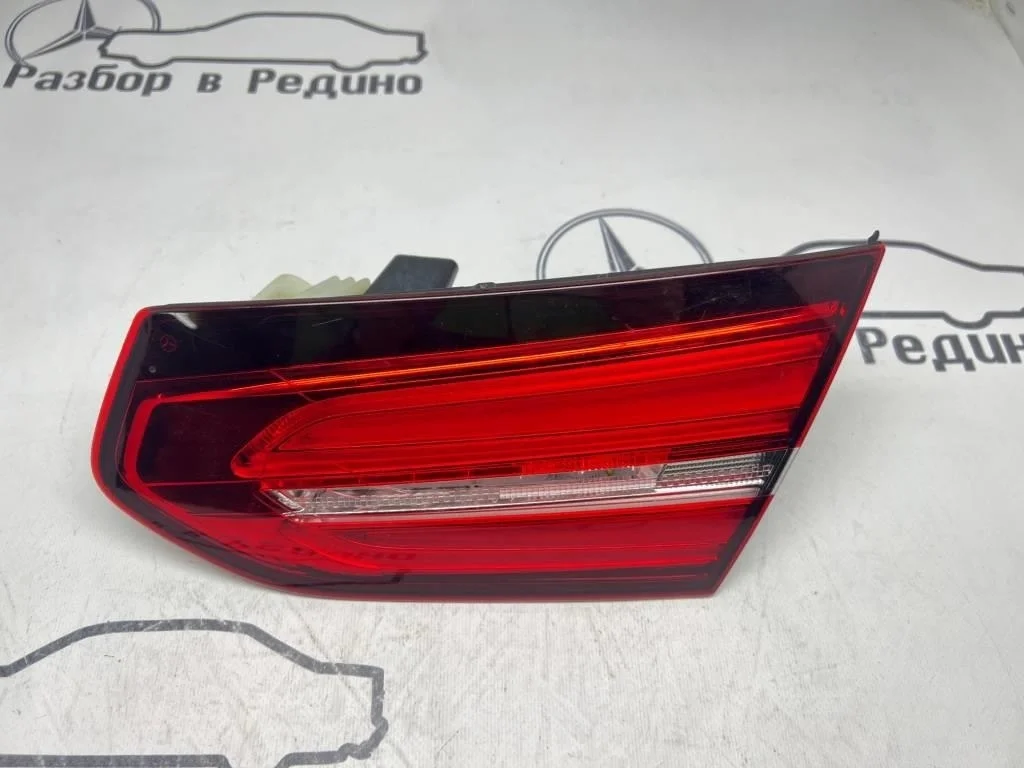 Фонарь крышки багажника Mercedes-Benz