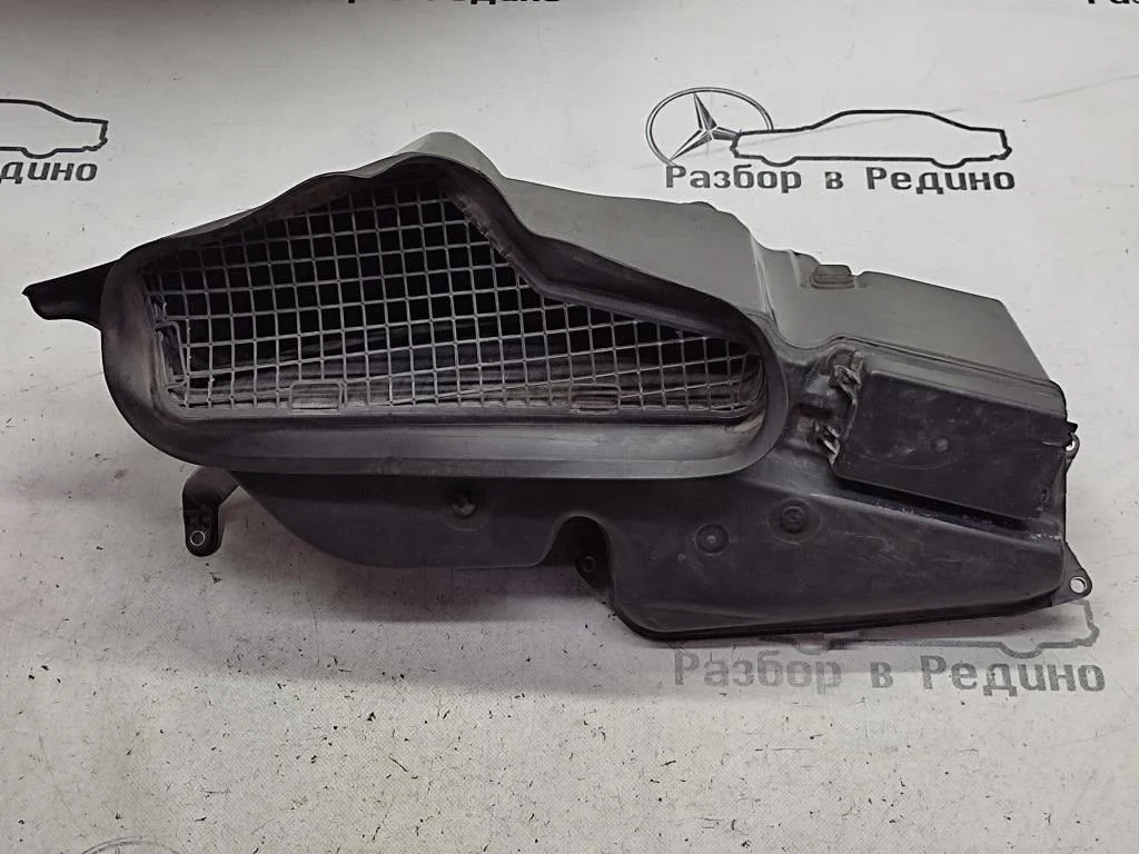 Воздухозаборник Mercedes-Benz
