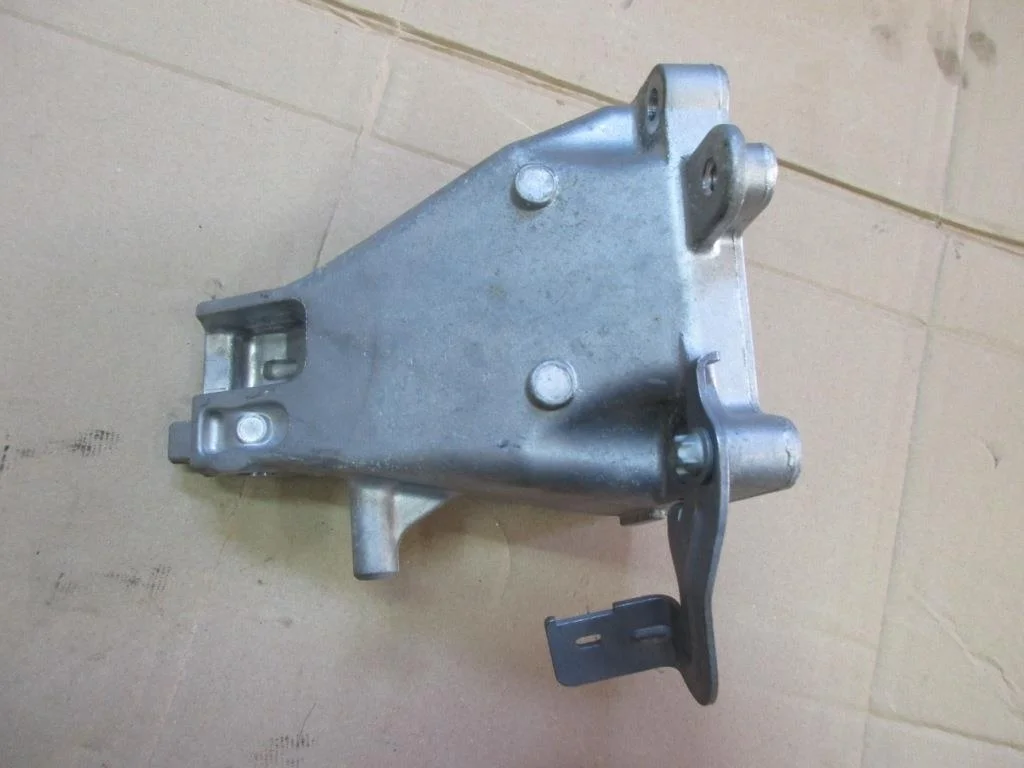 Лапа правая Mercedes-Benz