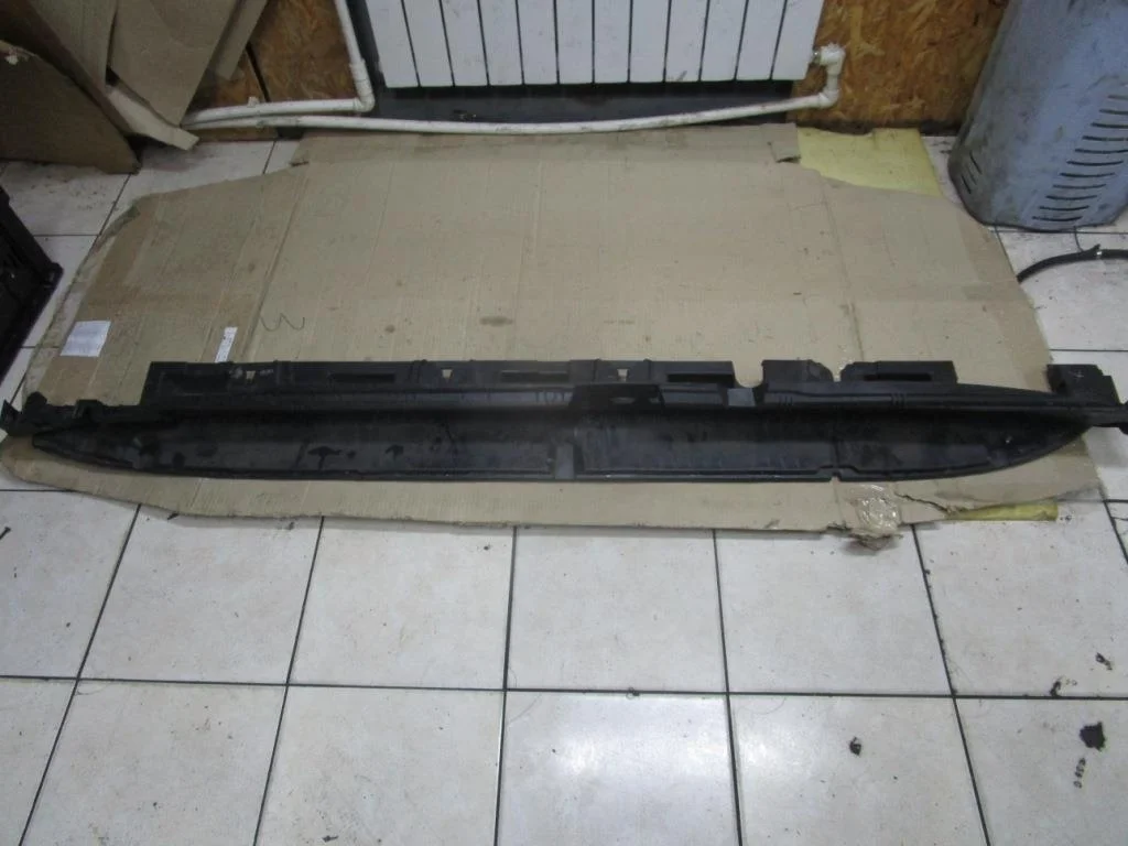 Кронштейн крепления порога Mercedes-Benz