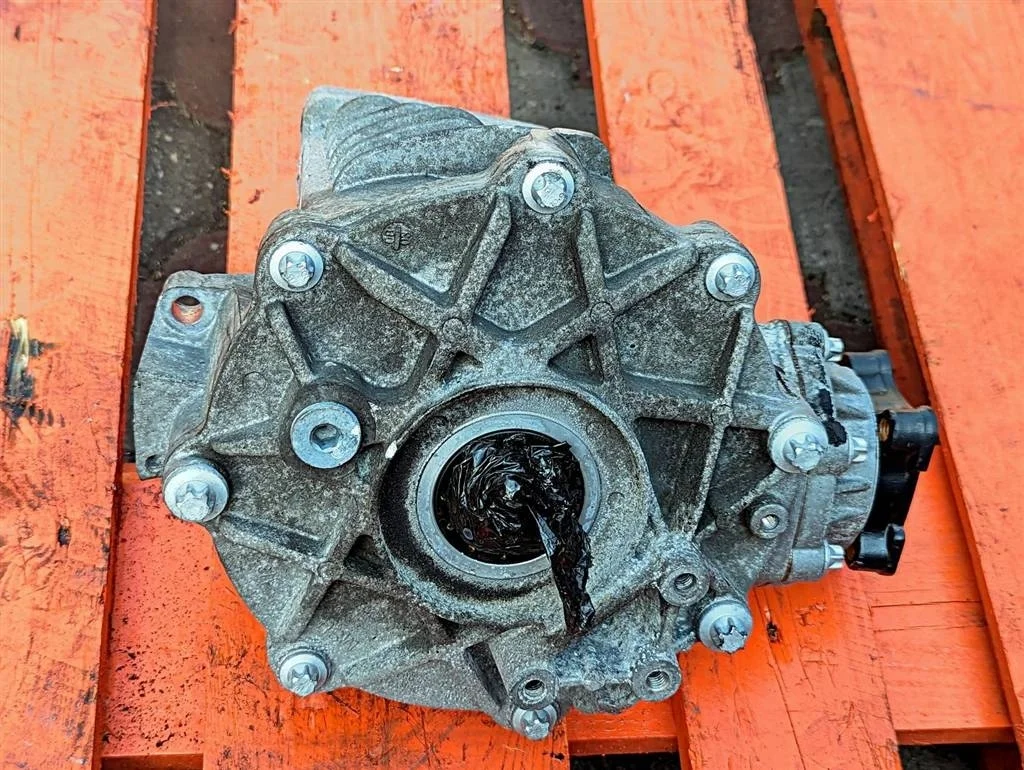 Редуктор передний Mercedes-Benz