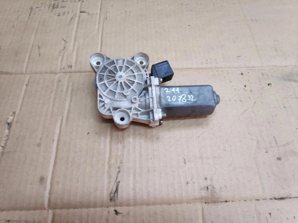 Моторчик стеклоподъемника Mercedes-Benz