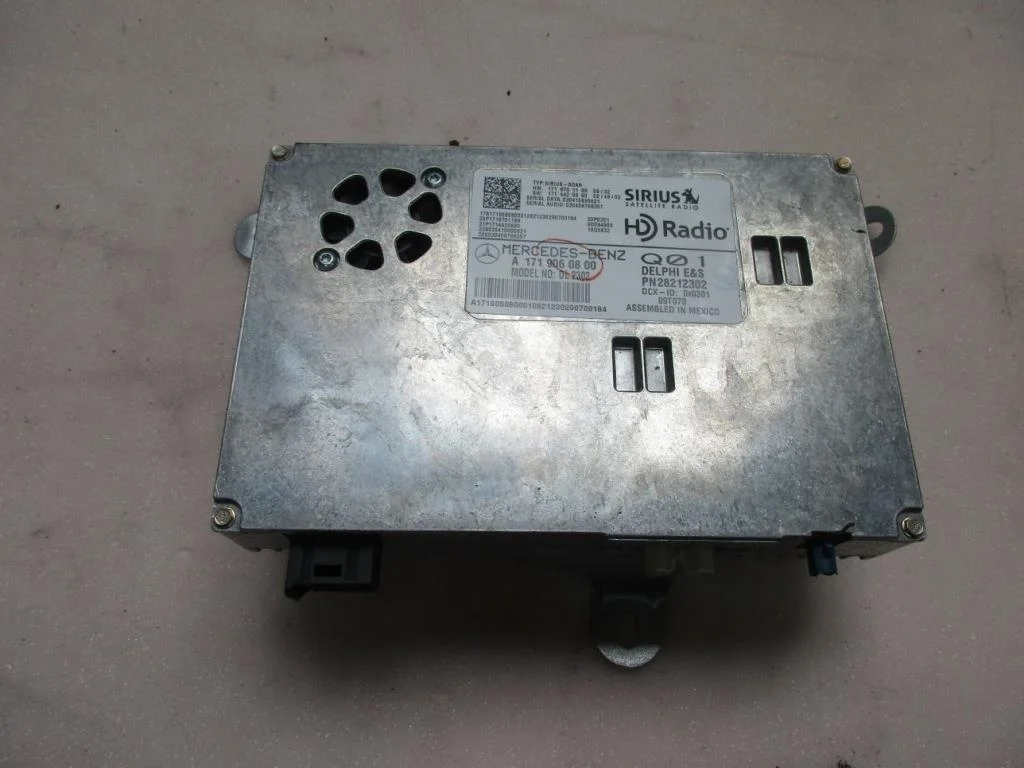 Блок приема спутникового радиосигнала Mercedes-Benz