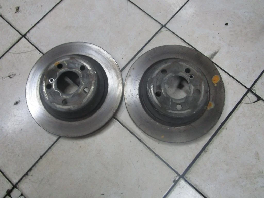 Диски тормозные зад Mercedes-Benz