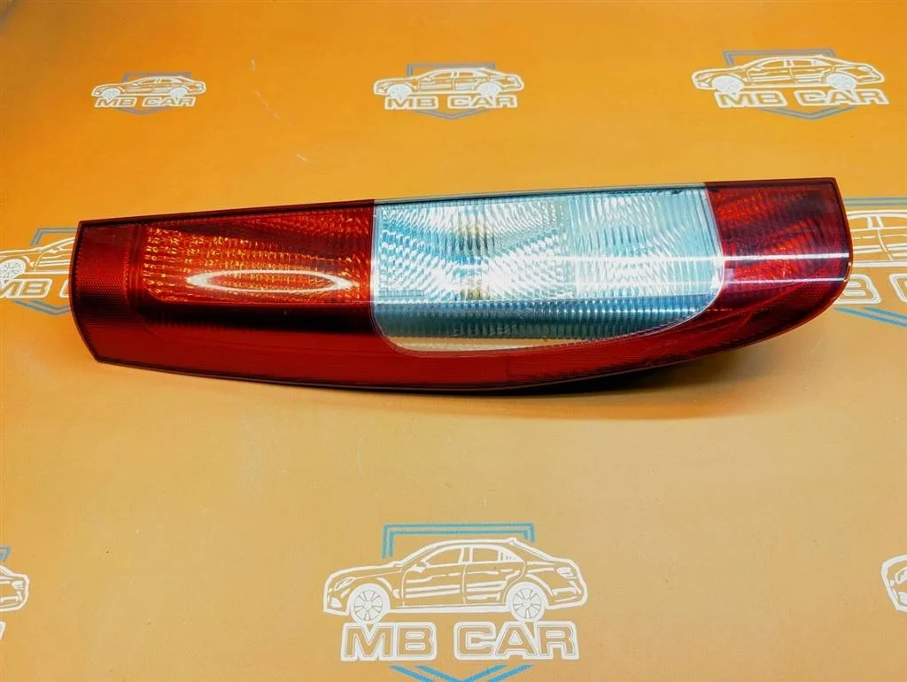 Фонарь задний левый Mercedes-Benz