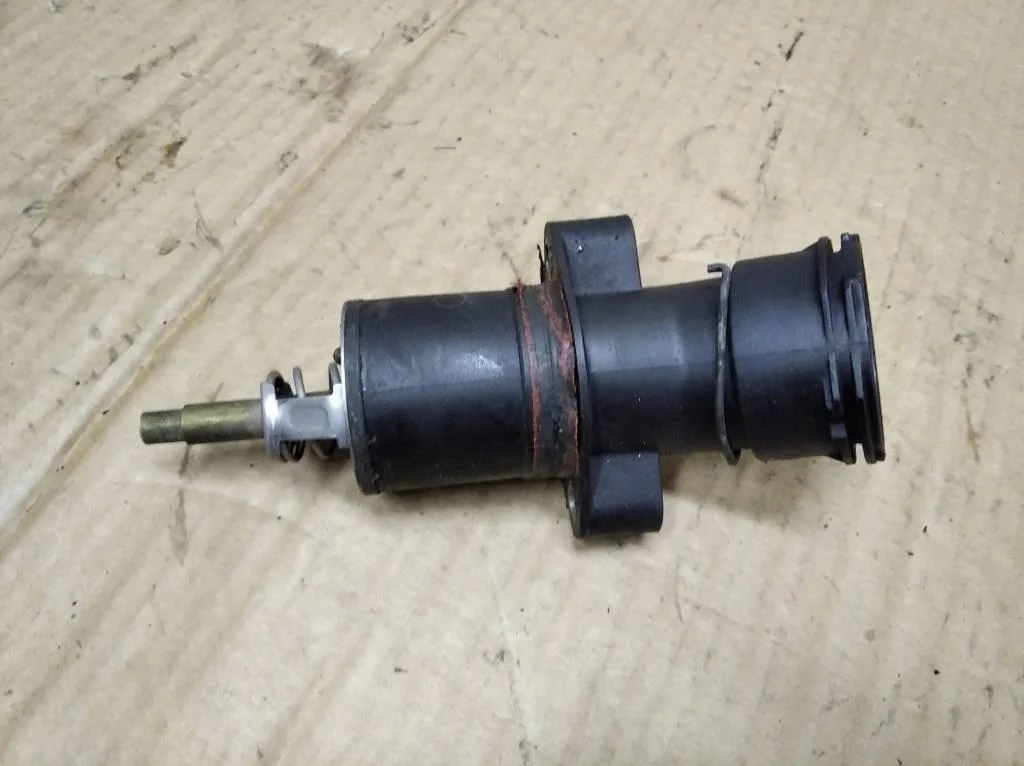 Термостат Mercedes-Benz