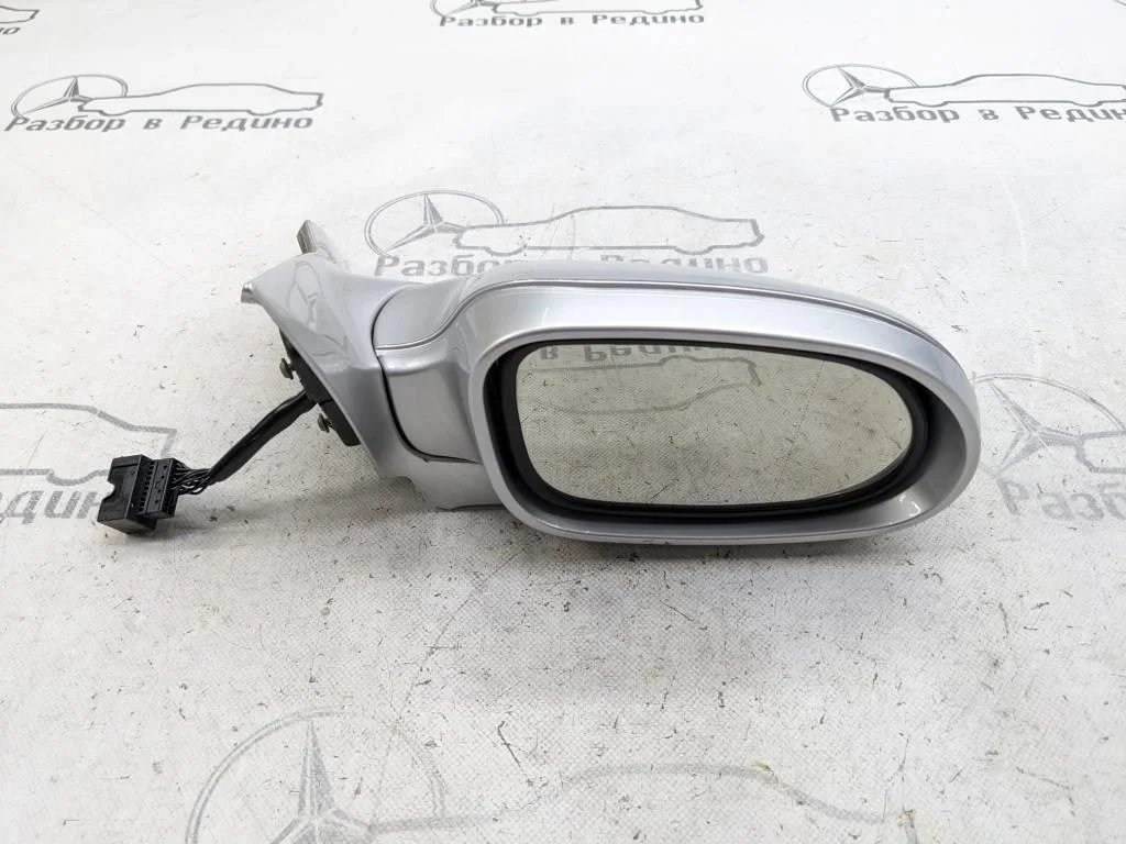 Зеркало правое Mercedes-Benz