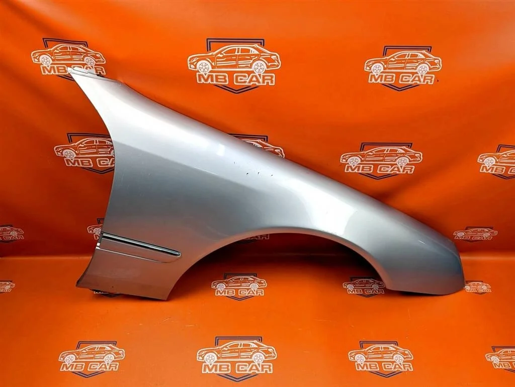Крыло переднее правое Mercedes-Benz