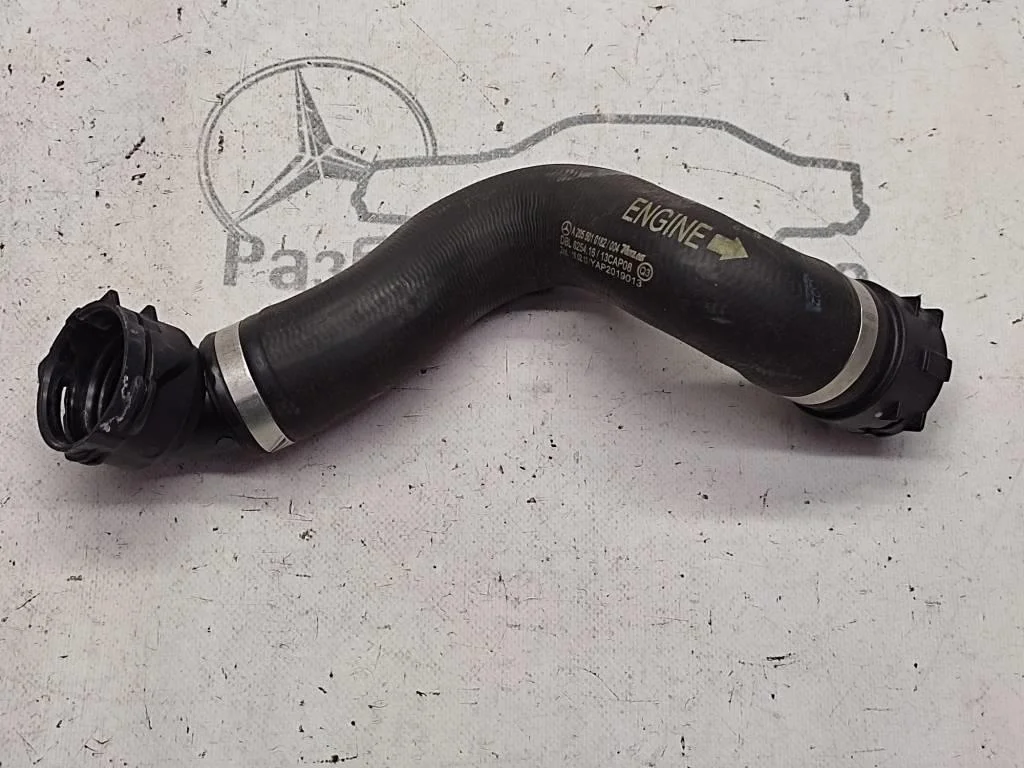 Патрубок радиатора Mercedes-Benz