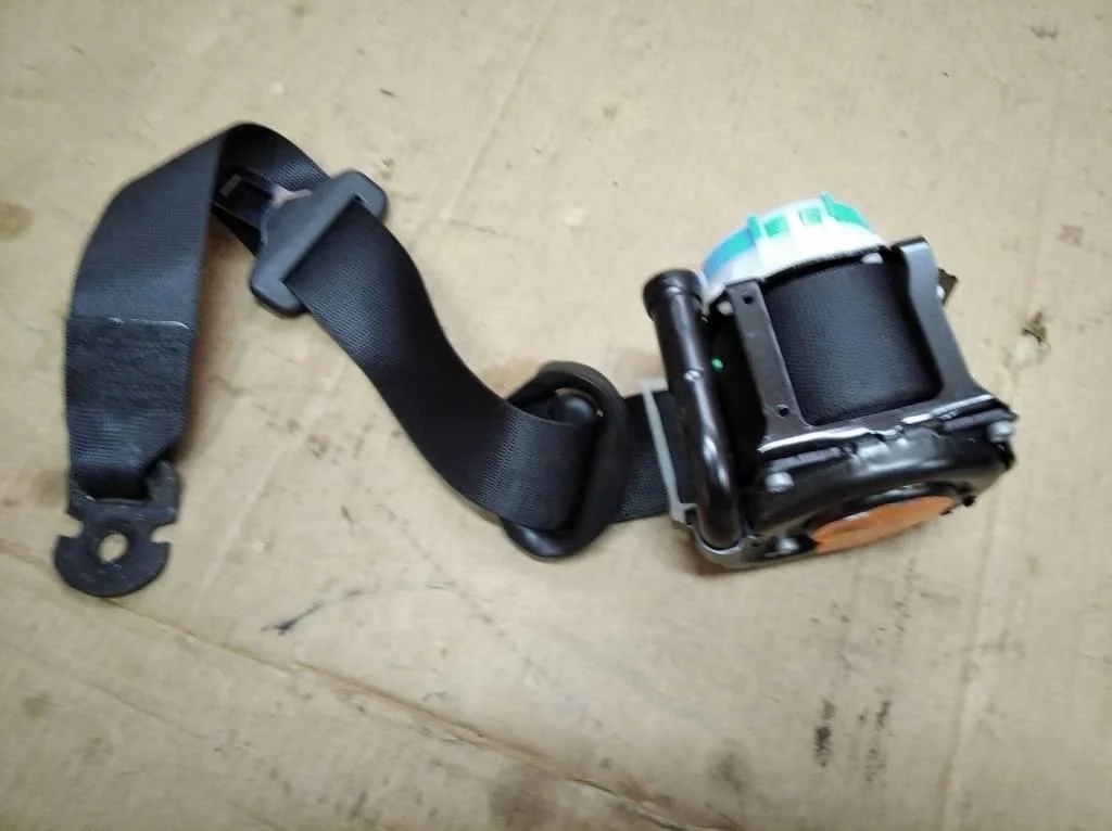 Ремень безопасности задний правый Mercedes-Benz