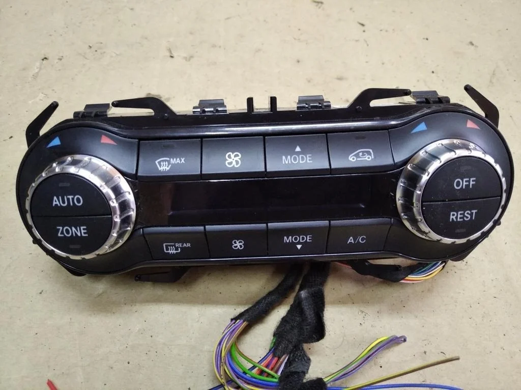 Панель управления климатом Mercedes-Benz