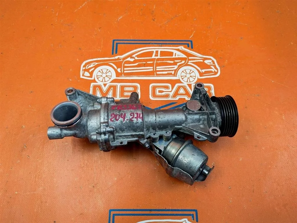 Помпа Mercedes-Benz