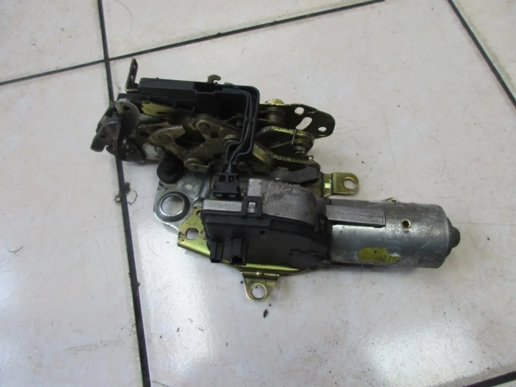 Замок багажника Mercedes-Benz