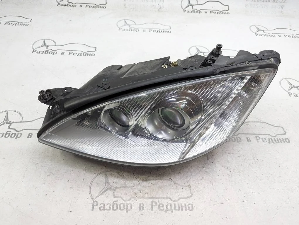 Фара левая Mercedes-Benz