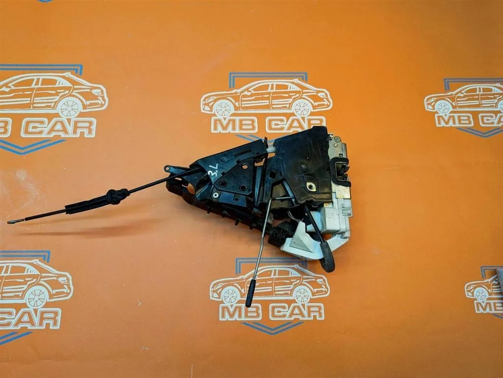 Замок двери задней левой Mercedes-Benz