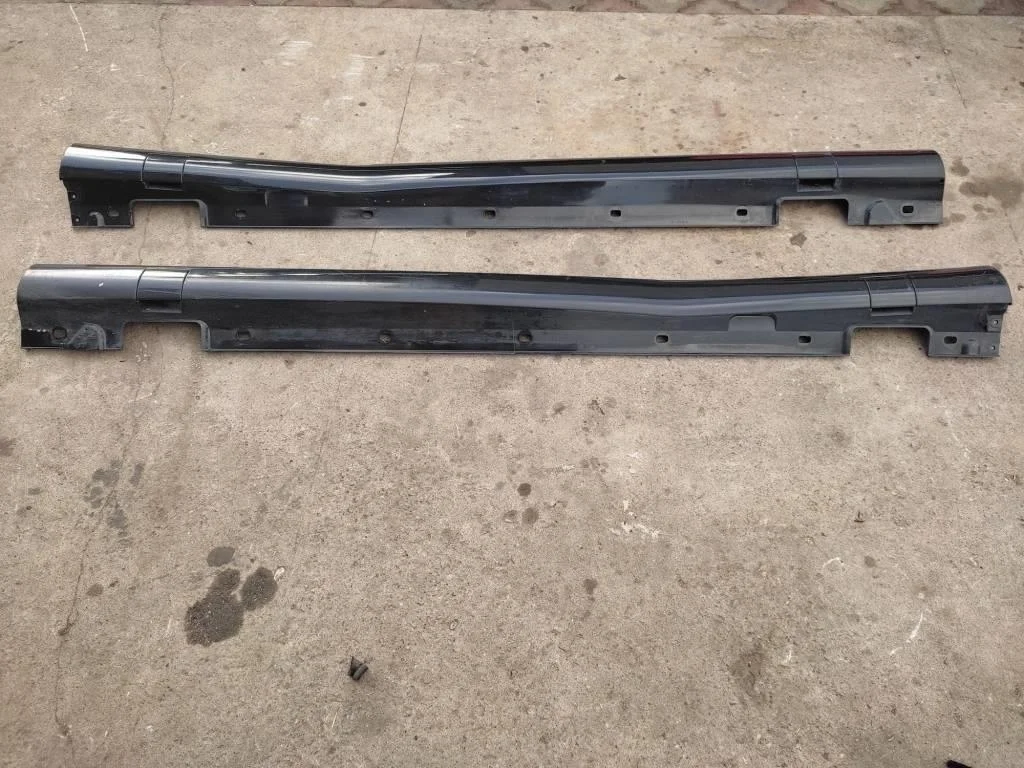 Порог пластиковый левый Mercedes-Benz