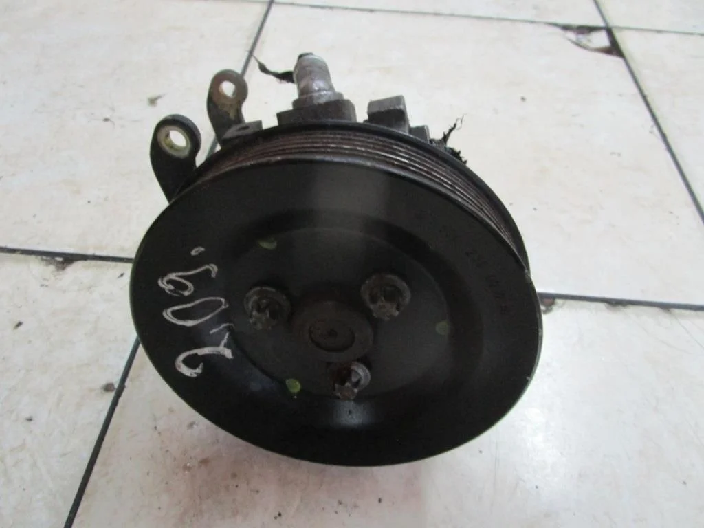 ГУР Mercedes-Benz