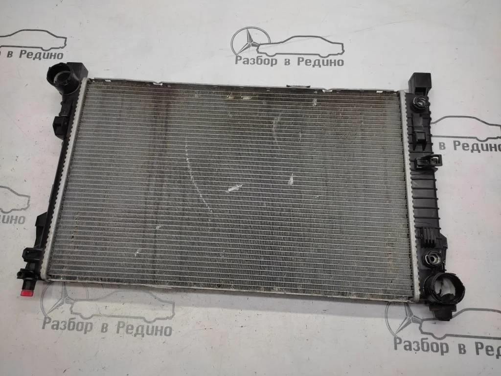 Радиатор Mercedes-Benz
