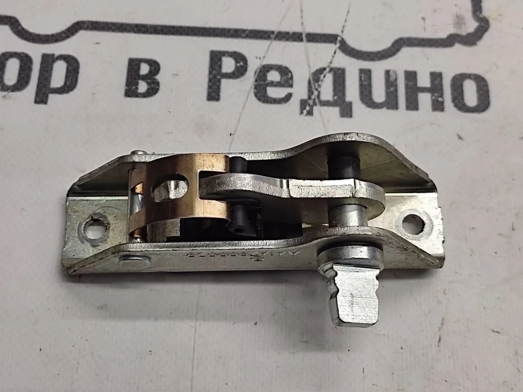 Ограничитель двери Mercedes-Benz