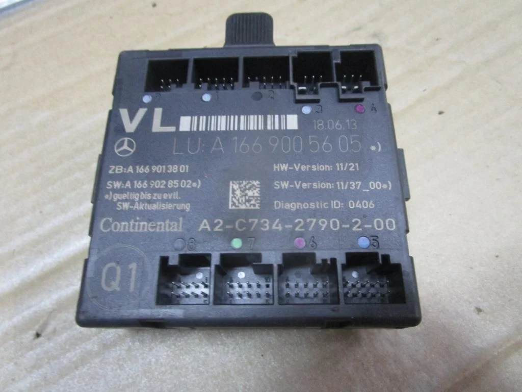 Блок двери Mercedes-Benz