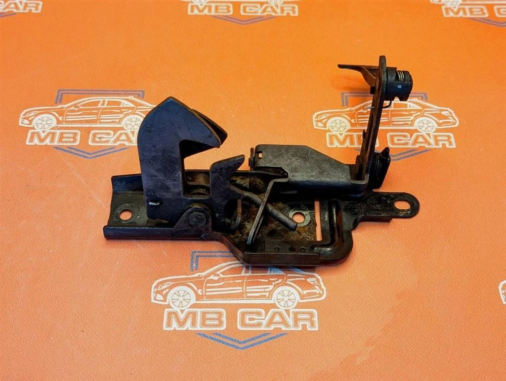 Замок капота Mercedes-Benz